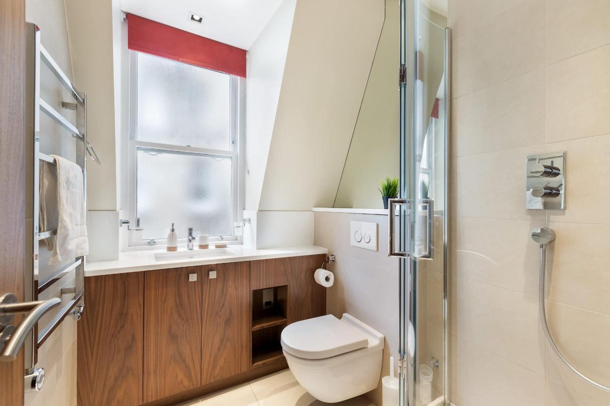 The Heart Of Soho - 2br - Cityapartmentstay Londra